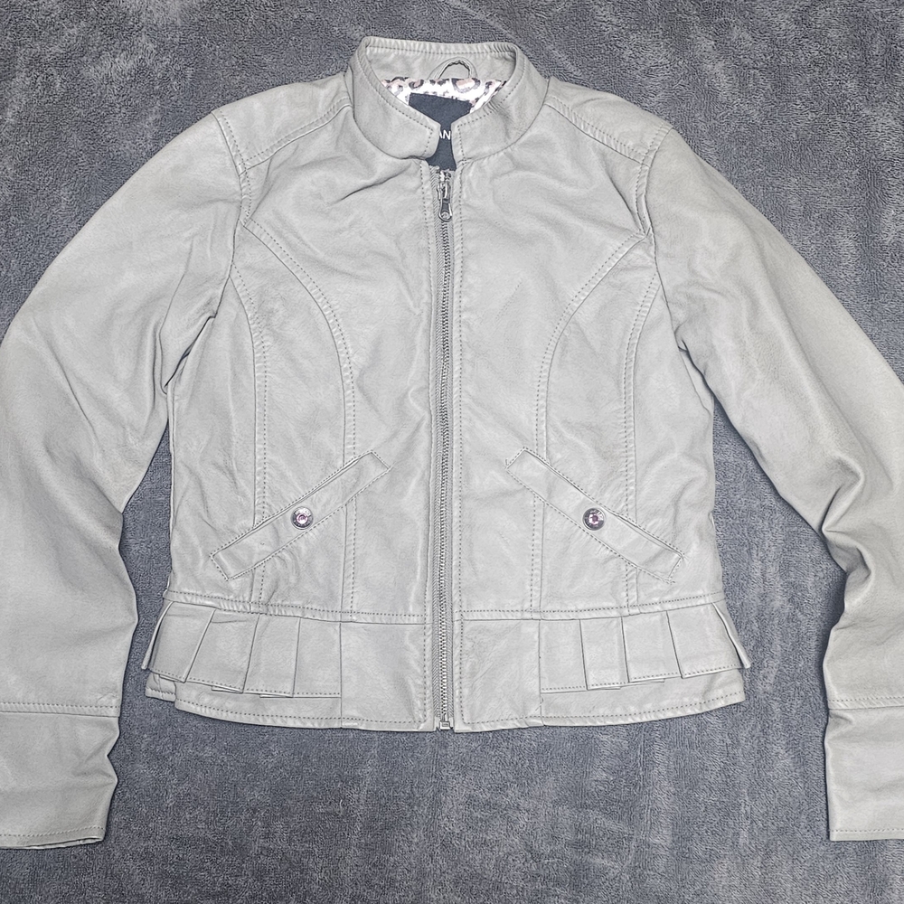 Me Jane Gray Leather Jacket with Fitted Silhouette and Stand-Up Collar